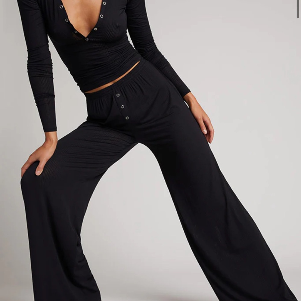 NWT Whipped Track Pant in Black Size Small